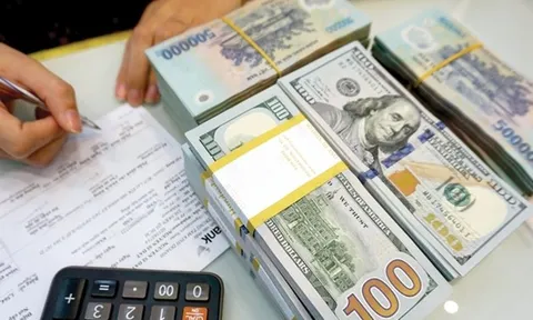 Giao dịch trái phiếu doanh nghiệp chững lại, bất động sản gánh áp lực đáo hạn lớn nhất năm