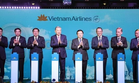 Tổng Bí thư Tô Lâm chứng kiến Vietnam Airlines công bố đường bay thẳng Hà Nội - Moscow