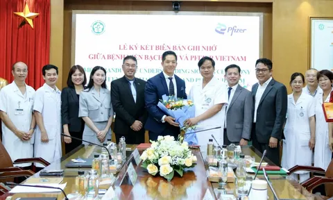 Pfizer Việt Nam và Bệnh viện Bạch Mai ký biên bản ghi nhớ tăng cường hợp tác chăm sóc sức khỏe