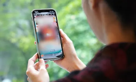 Cảnh báo tất cả những người tò mò, thích xem livestream