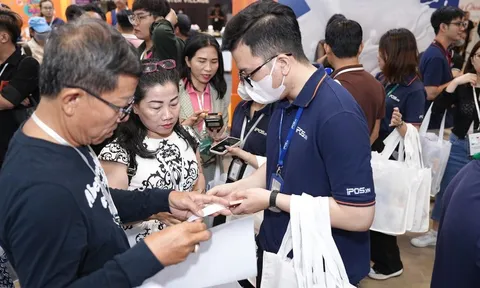 Ví điện tử đua nhau làm mới để giữ chân người dùng