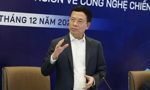 Bộ trưởng Nguyễn Mạnh Hùng: Muốn vươn ra thế giới, doanh nghiệp không chỉ dừng ở thiết kế, tích hợp hay sản xuất, mà còn phải...