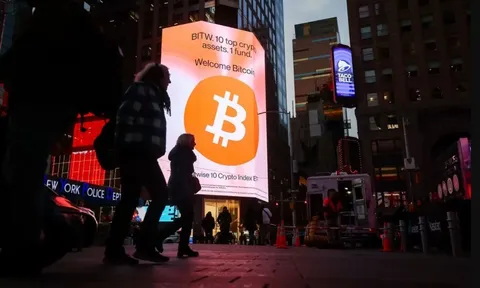 Năm 2025 đáng quên của tiền số: Lý do nào biện minh cho việc quay xe từ mức tăng 30% để rồi giảm 7% cả năm của Bitcoin?