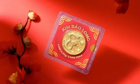 Giá vàng tiếp tục tăng mạnh, đạt kỷ lục chưa từng có, thẳng tiến tới cột mốc mới