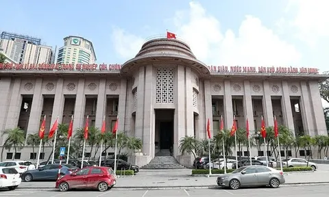 Ngân hàng Nhà nước tiếp tục bơm VND cho hệ thống ngân hàng, lãi suất qua đêm giảm về vùng 8%