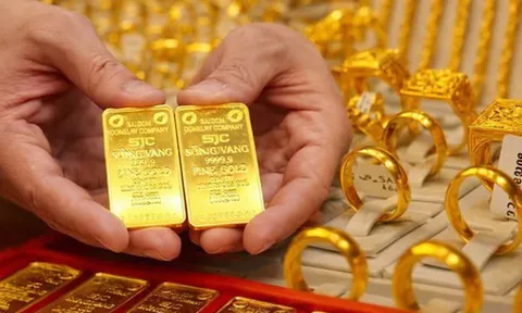 Giá vàng chiều nay 27/2: Vàng nhẫn, vàng SJC Bảo Tín Minh Châu tách đi riêng