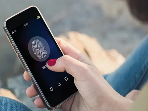 Vì sao chuyên gia khuyến cáo không nên sử dụng vân tay để mở khóa điện thoại?