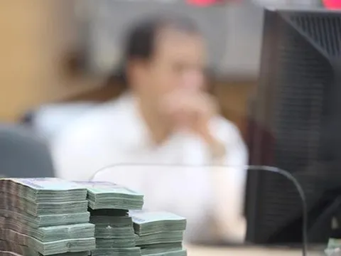 Thấy gì từ việc lãi suất huy động nhen nhóm tăng?