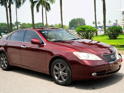 Lexus ES gần 20 năm tuổi vẫn có giá hơn 400 triệu: Chạy 140.000km, nội thất còn đẹp, ngoại thất nhuốm màu thời gian
