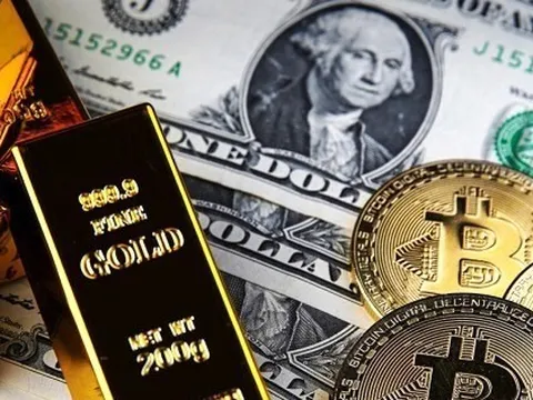 Vàng thế giới rớt giá thảm, bitcoin và chứng khoán vọt tăng