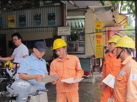 EVN lý giải gì về việc giá điện tăng 4,8% lên hơn 2.200 đồng một kWh?