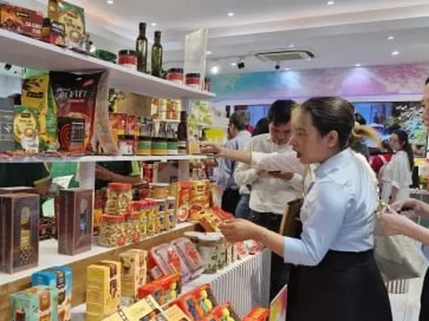 Doanh nghiệp Việt chạy nước rút trước khi Mỹ áp thuế đối ứng