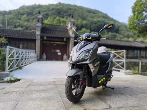 Chiếc xe tay ga không ABS của nhà Suzuki khiến thị trường Trung Quốc 'náo loạn': Người dùng nóng ruột, hãng vẫn im lặng!
