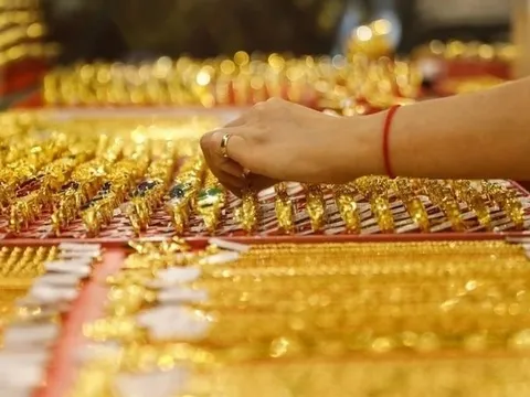 Sáng 15/5: Giá vàng nhẫn, vàng SJC giảm mạnh