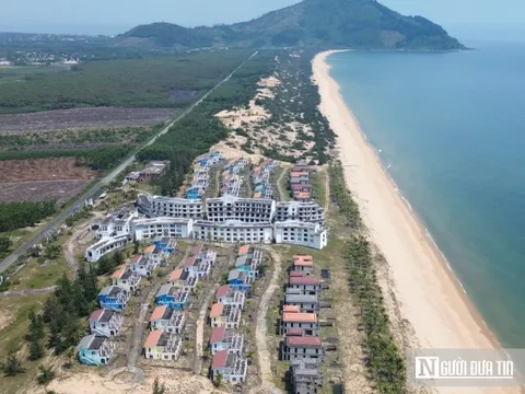 Mục sở thị khu nghỉ dưỡng 750 tỷ đồng hoang vắng bên vịnh Lăng Cô