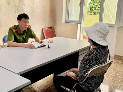 Bị số điện thoại đầu 035 yêu cầu ra ngân hàng chuyển toàn bộ tiền trong tài khoản tiết kiệm, bà cụ U80 dứt khoát báo công an