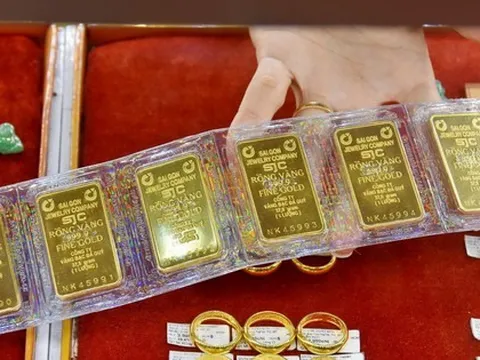 Sáng 4/2: Giá vàng tăng mạnh nhất 17 năm
