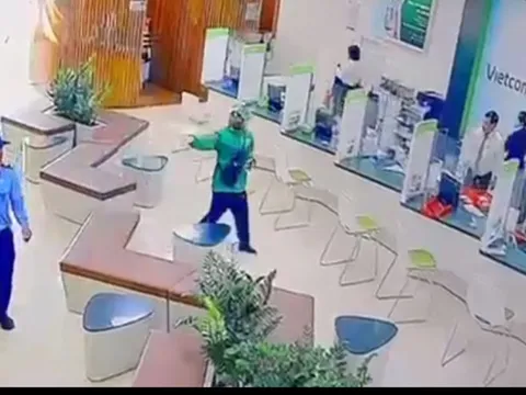 Đại tướng Lương Tam Quang biểu dương Công an các đơn vị, địa phương vụ bắt giữ 02 đối tượng cướp ngân hàng tại Gia Lai