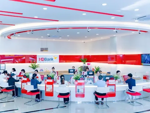 Chủ tịch HDBank đăng ký mua cổ phiếu