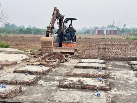 Xây hơn 80 mộ giả để 'giữ chỗ'