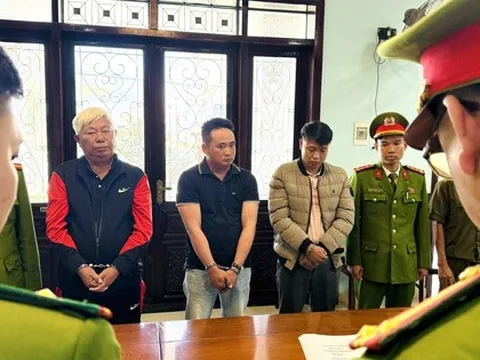 Từ dấu hiệu trên mạng, công an phá chuyên án lớn về khai thác cao lanh