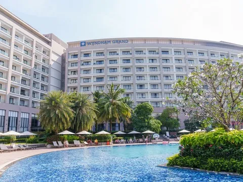 Đưa cả gia đình đi chơi Tết - bài toán không dễ giải