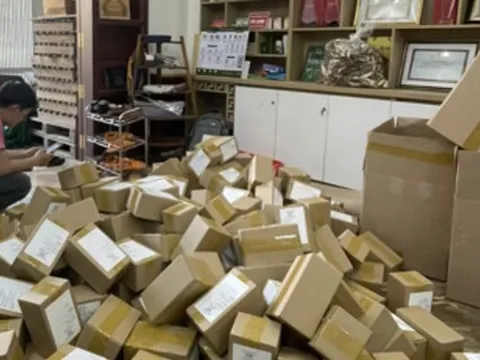 Năm mới buôn bán trên thương mại điện tử: Những 'luật chơi' mới chủ shop cần biết