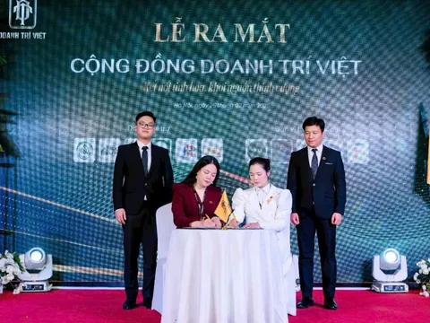 Công ty cổ phần Truyền thông Viên Hoàng Gia và Cộng đồng Doanh Trí Việt ký kết hợp tác toàn diện